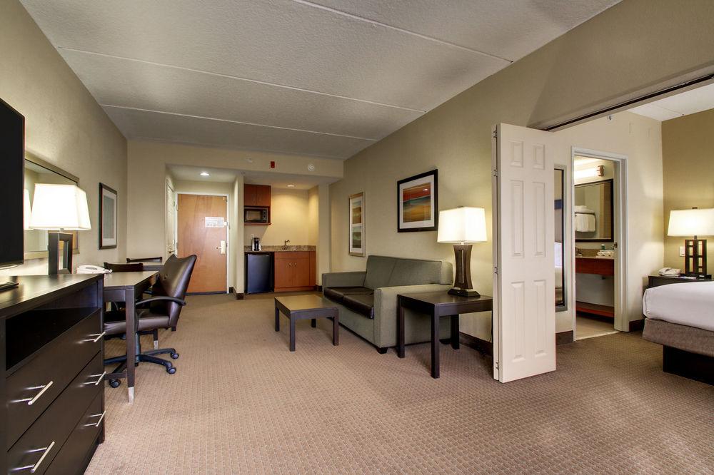 Holiday Inn Express & Suites Jacksonville South East - Medical Center Area By Ihg Eksteriør billede