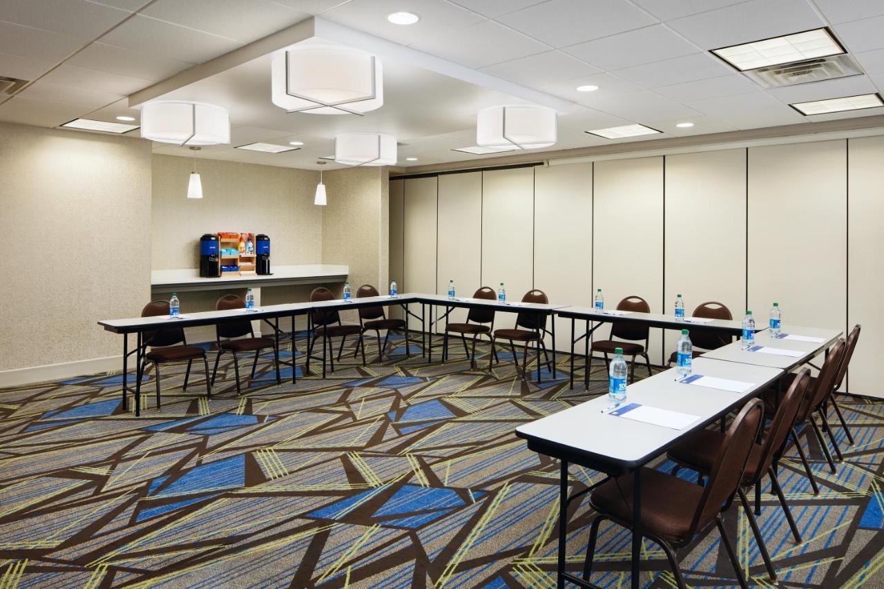 Holiday Inn Express & Suites Jacksonville South East - Medical Center Area By Ihg Eksteriør billede