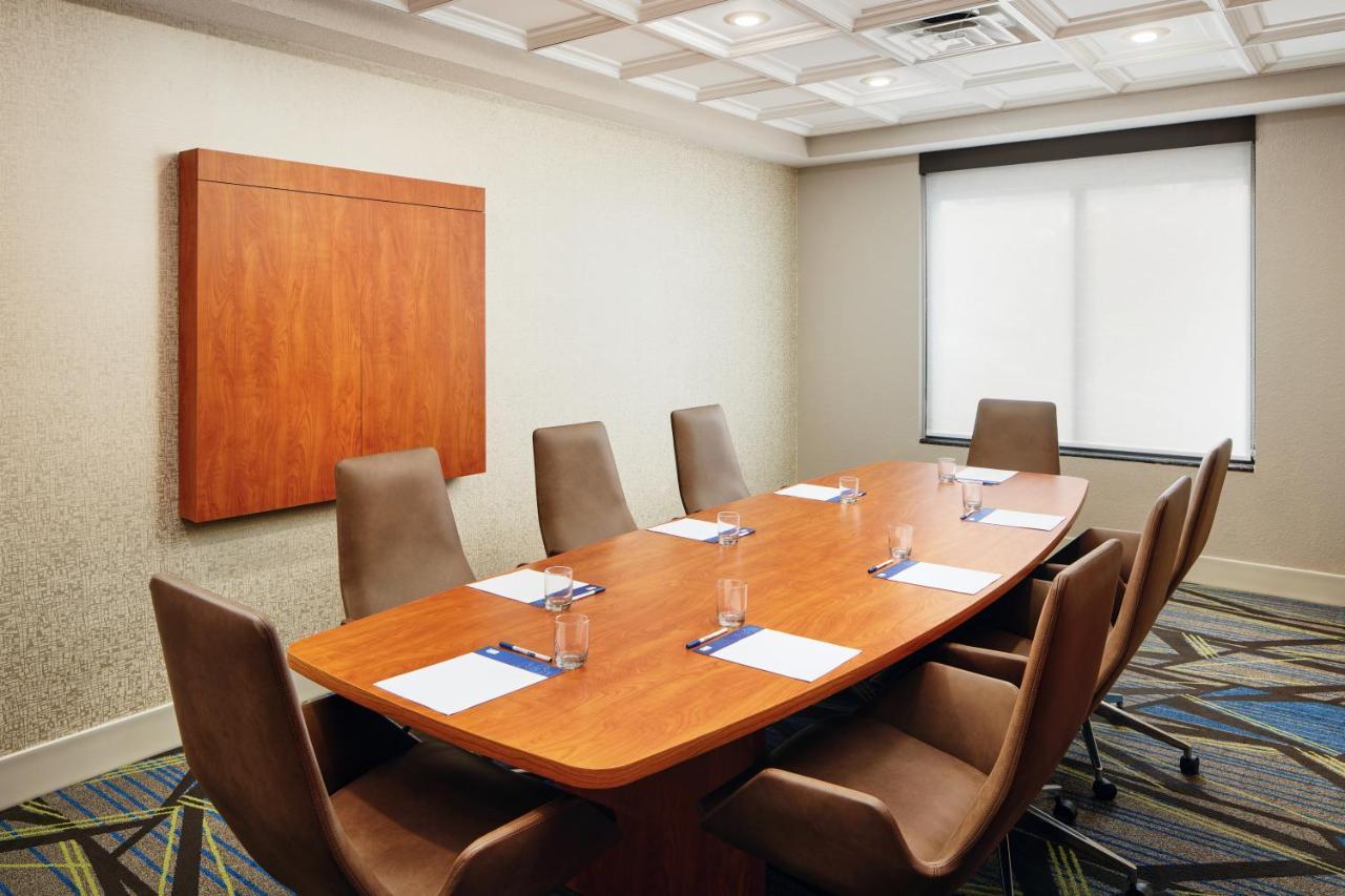 Holiday Inn Express & Suites Jacksonville South East - Medical Center Area By Ihg Eksteriør billede