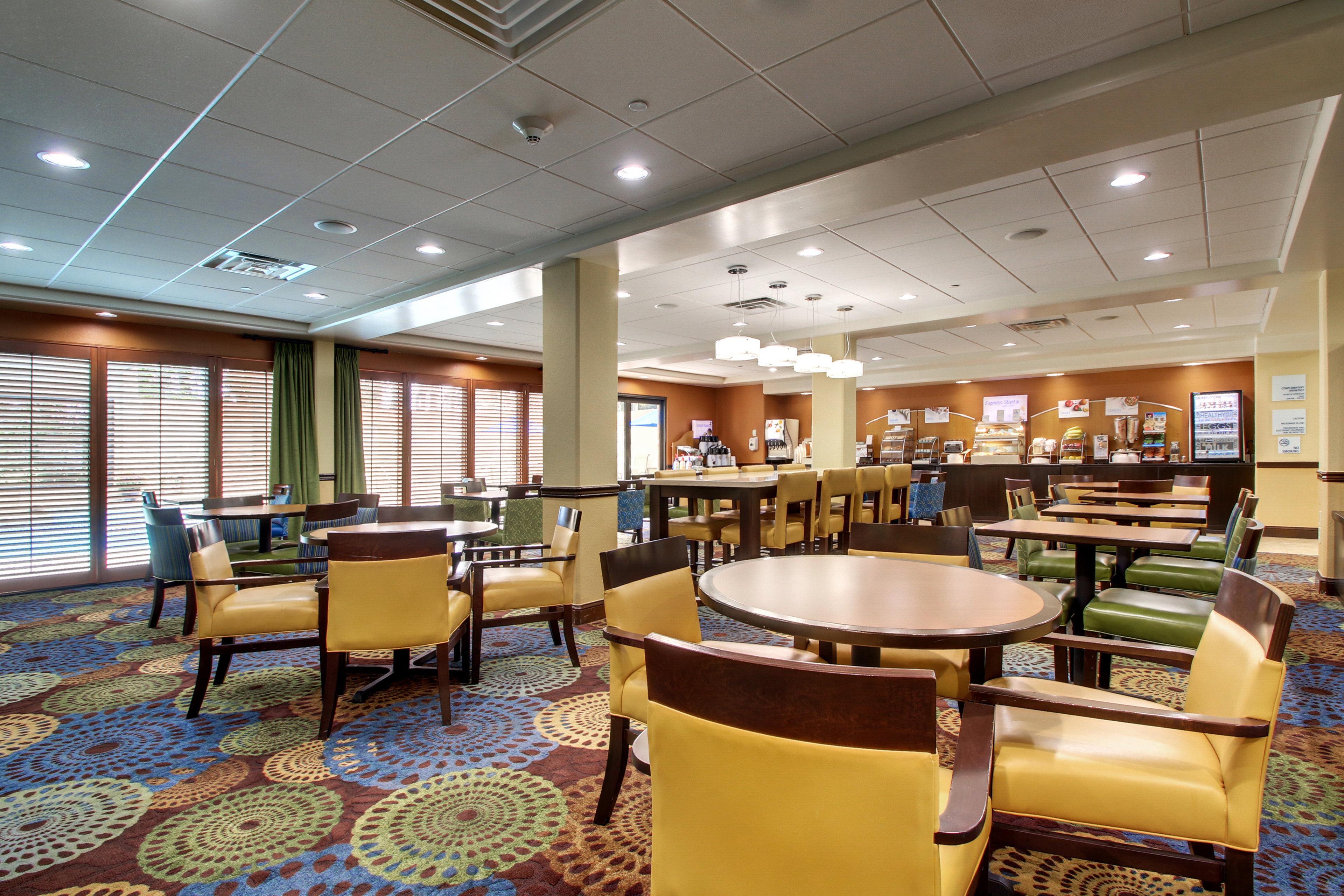 Holiday Inn Express & Suites Jacksonville South East - Medical Center Area By Ihg Eksteriør billede