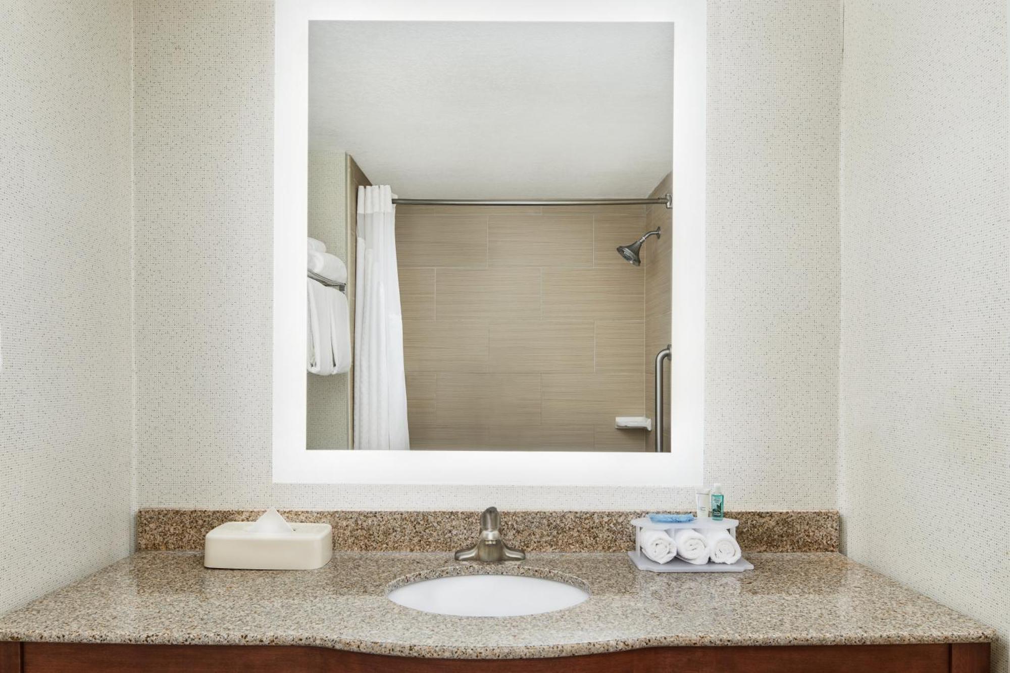Holiday Inn Express & Suites Jacksonville South East - Medical Center Area By Ihg Eksteriør billede